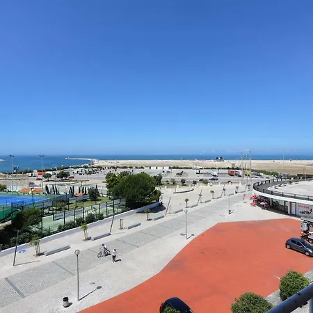 Sea View Apartment *
